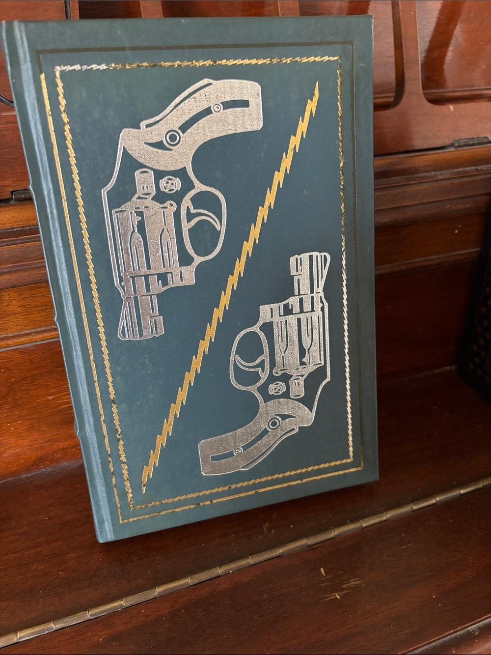 The Franklin Mystery Set The Maltese Falcon Classic Detective Book and More - Picture 5 of 7